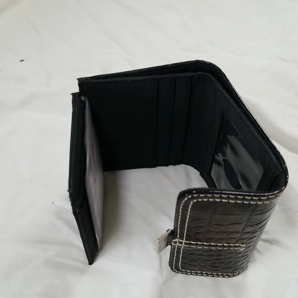 Liz Claiborne Tri-fold Wallet